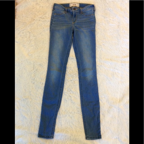 Hollister Light Wash jeans/leggings - Picture 6 of 13